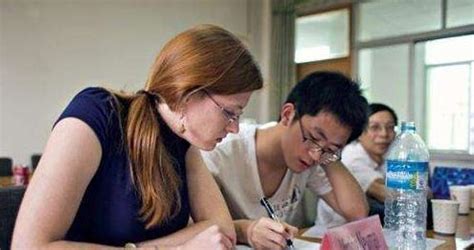 中国留学生在国外想受到特别关照？呵呵