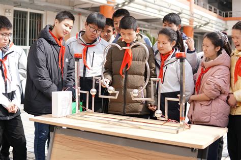 体验科技快乐 感受科技魅力——记上海市第一聋哑学校“科普百校行”活动