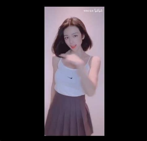 美女的奶波波图片