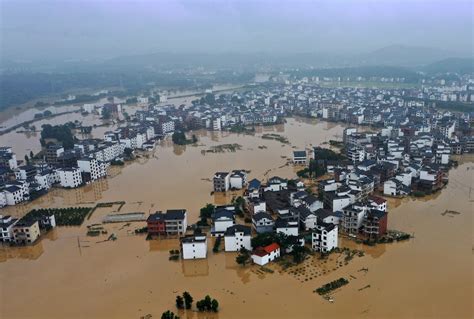 河水猛涨、农田被淹！江西抚州遭遇特大暴雨，当地发布洪水预警_腾讯视频