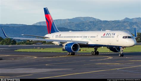 N689DL | Boeing 757-232 | Delta Air Lines | RAFAEL FERNANDEZ ABARCA ...