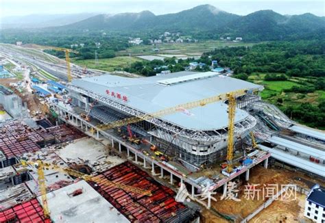 安庆西站成功封顶 预计8月31日达到竣工验收条件_手机新浪网