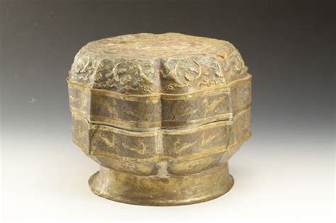 梅花纹银盂•月影梅纹银盘-文物鉴赏-Nanjing Museum Administration