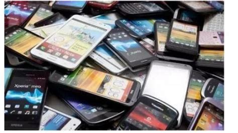 手机更新换代快，你的废旧手机送去回收了吗？