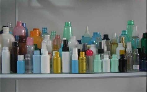 塑料制品公司画册设计-化妆品套装盒画册设计-创意瓶子宣传画册设计-广州古柏广告策划有限公司
