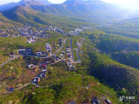 【全域旅游】照壁山乡河坝沿村山中游园引游客不远千里采花娇-搜狐大视野-搜狐新闻