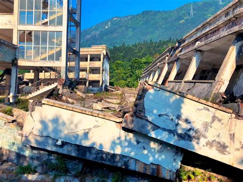 汶川地震真实影像，宛如世界末日_腾讯视频