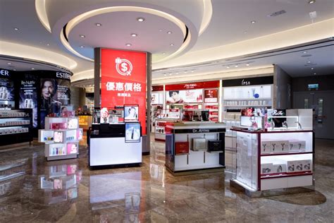 中免集团在香港开设首家免税美妆旗舰店——cdf Beauty_中免集团官网