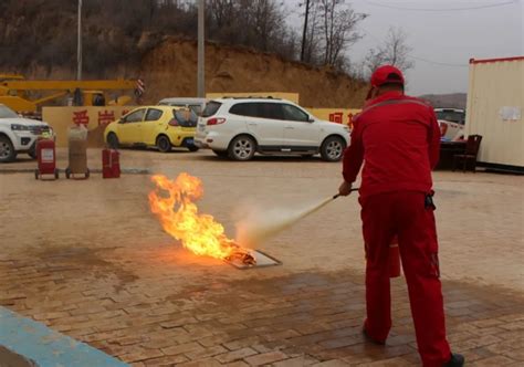 延安市子长采油厂各单位开展消防演练 提升安全管理能力 - 最新公开 - 陕西省应急管理厅