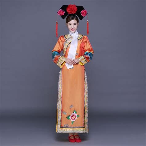 清朝服饰女装图片 清代满族贵族穿朝褂画像╭★肉丁网