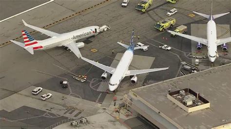 美国两架飞机在机场上发生机翼擦碰事故 均停飞_航空要闻_资讯_航空圈