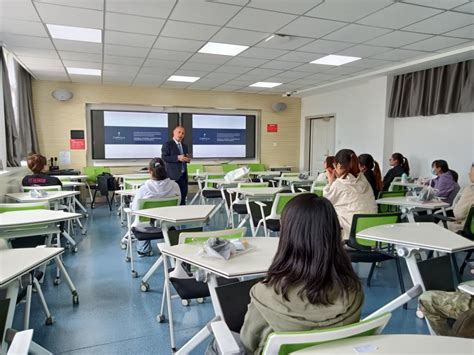三亚嘉佩乐酒店集团为外语学院毕业生举办专场招聘会-外国语学院