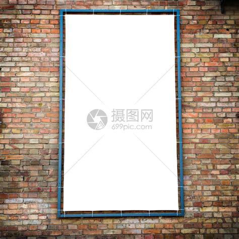 红砖墙上空荡的白色广告牌高清图片下载-正版图片402296794-摄图网
