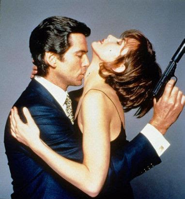 盘点：五十年来007系列电影中的邦女郎_新浪教育_新浪网
