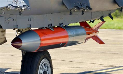 美国首款激光武器亮相，杀伤力比导弹还强，将改变战争规则？