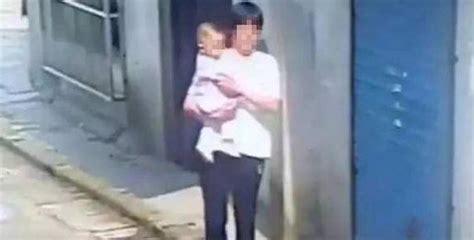上海青浦拐骗儿童案嫌疑人被批捕：痴情女为维系恋情，谎称拐来的婴儿是自己生的 - 周到上海