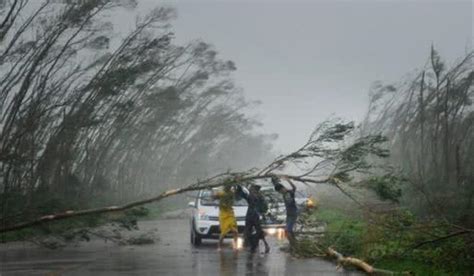 台风的破坏力要由强风、暴雨和风暴潮三个因素引起。 （ )-百度经验