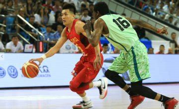 中国男篮蓝队热身险胜乌克兰 吴前29分胡金秋20+4——上海热线体育频道