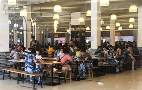 学校采取有效措施稳定食堂饭菜价格-景德镇陶瓷大学官方网站