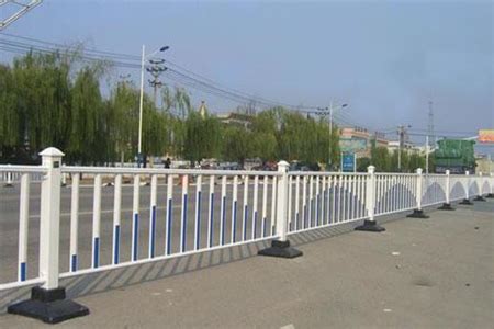 新疆护栏 新疆市政隔离栏 新疆道路护栏 - 九正建材网