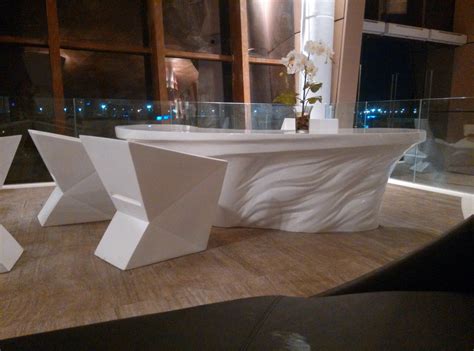 玻璃钢异形展台服务台_玻璃钢前台 - 欧迪雅凡家具