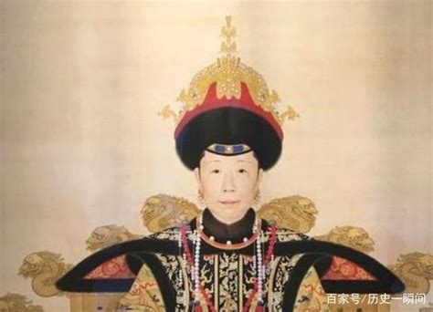8位清朝皇后朝服像：甄嬛霸气，令妃端庄，而她却惊艳了我