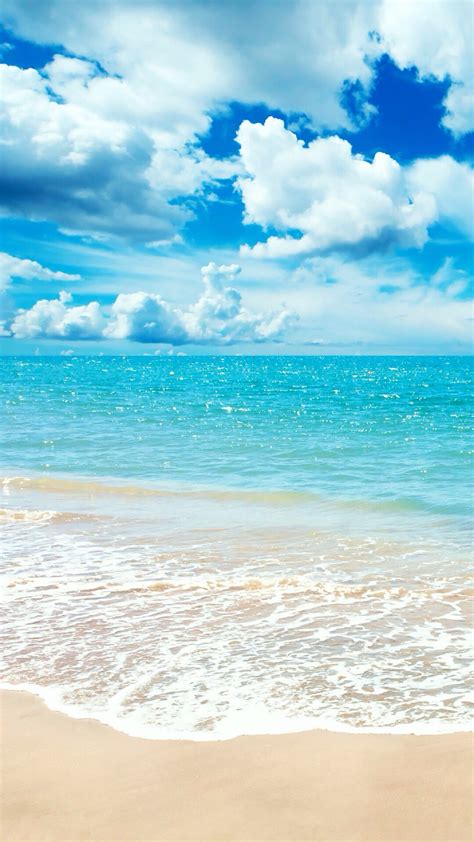 迷人的海滩风景图片_热带海洋中的心型岛屿素材_高清图片_摄影照片_寻图免费打包下载