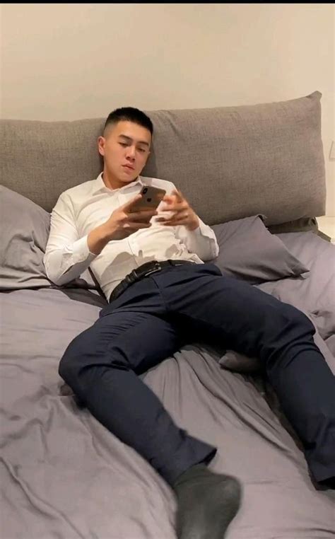 黑色禁欲系帅哥