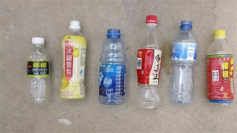 依云推出首款“百分百”可回收的矿泉水瓶，连标签都不用了_手机新浪网