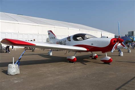 又一款国产轻型运动飞机获颁PC 天恋Triton SkyTrek开始量产__凤凰网