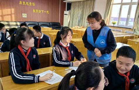 塘沽新港第四小学开展垃圾分类教育活动