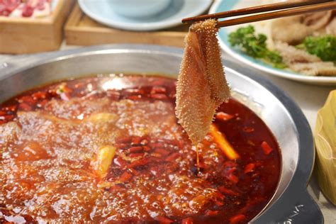 为什么成都火锅比重庆火锅好吃？