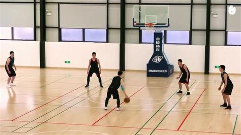 篮球球员的位置和分工 篮球教学_腾讯视频