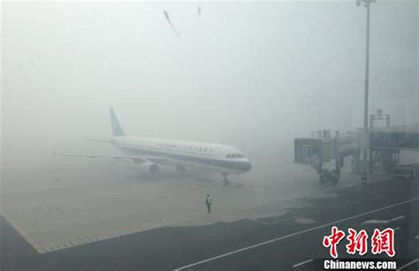 乌鲁木齐机场大雾致进港航班48班备降_海口网