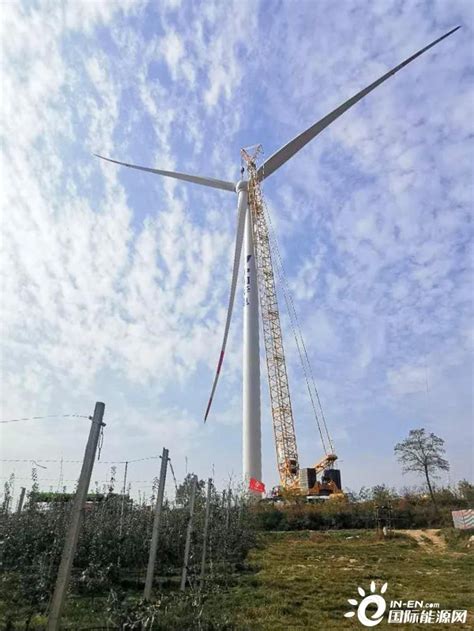 青海共和切吉50MW风电项目25台风机圆满吊装完成_-工程监理综合资质公司
