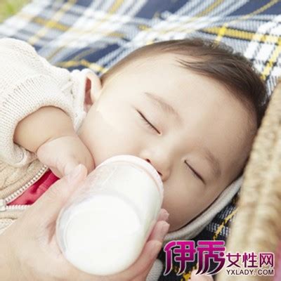 【小孩吐奶是怎么回事】【图】小孩吐奶是怎么回事 深入了解吐奶原因以及预防溢乳措施(2)_伊秀亲子|yxlady.com
