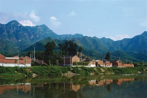 苇子峪村