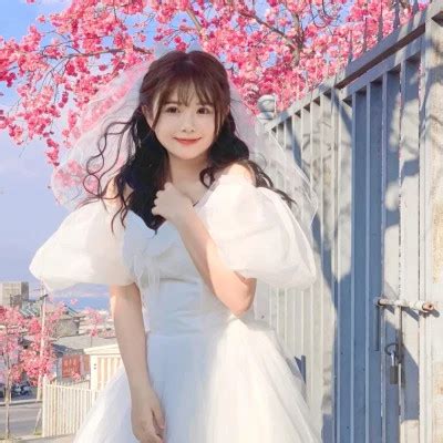 温柔婚纱头像单人女生