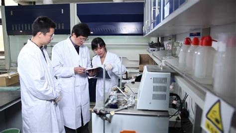 实验室-青岛科技大学仿生能源材料与器件科研团队