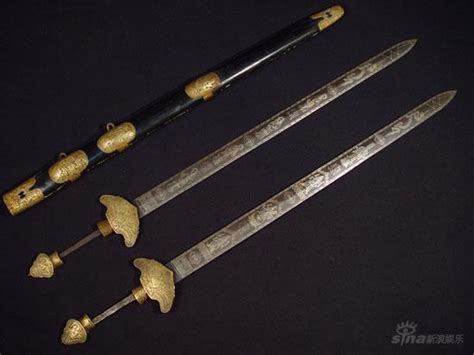 青铜兵器中最让人着迷的——秦青铜剑_兵马俑