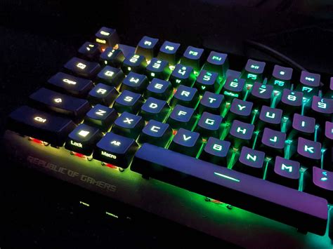 不一样的光轴体验：ROG玩家国度 游侠RX光学机械红轴键盘