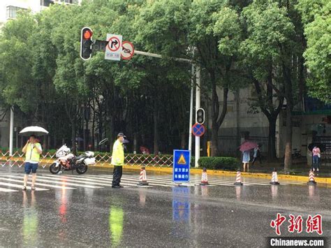 武汉遭遇强降雨 内涝严重“海景”再现_香格里拉网