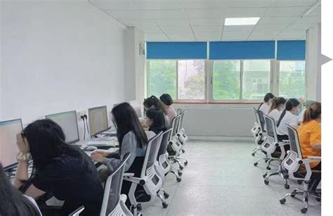 电脑培训 - 内江市东兴区瑞特就业技能培训中心