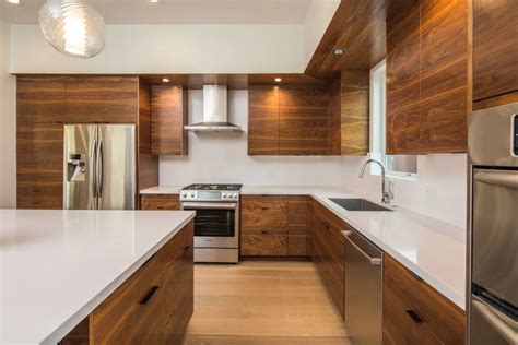 厨柜台面是不锈钢的好,还是石英石好?你选哪个？