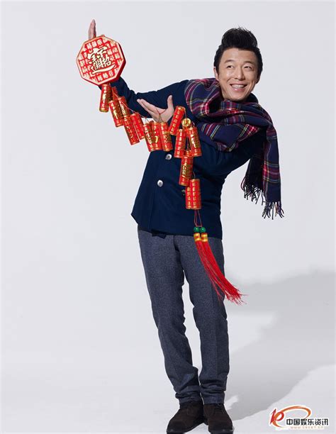 黄渤拍摄新年写真 拜年系列写真逗趣搞笑 - 中国娱乐资讯网CECET.CN