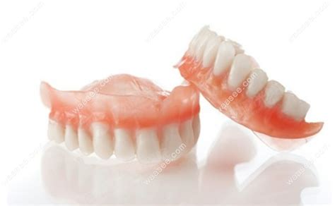 在深圳做一个活动假牙多少钱-爱康健齿科