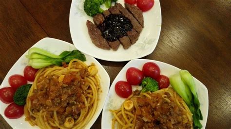 【简单晚餐-茄汁肉末意面&煎牛排的做法步骤图】pungmaomao_下厨房