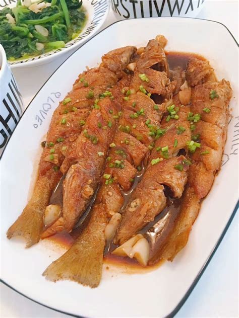 【红烧沙丁鱼的做法步骤图，红烧沙丁鱼怎么做好吃】烹饪玩手_下厨房