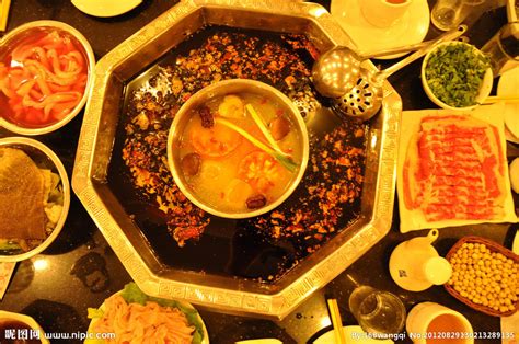 汉朝人是怎么吃火锅的？为什么他们喜欢一个人在角落里吃火锅？