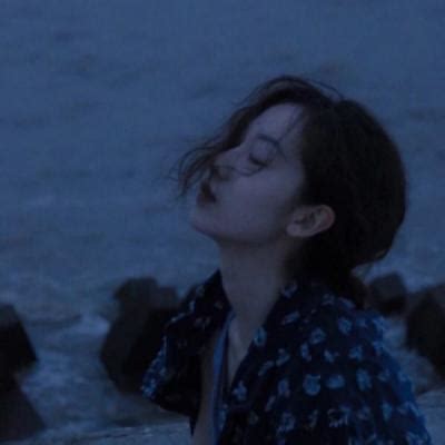 非主流孤独图片女生头像